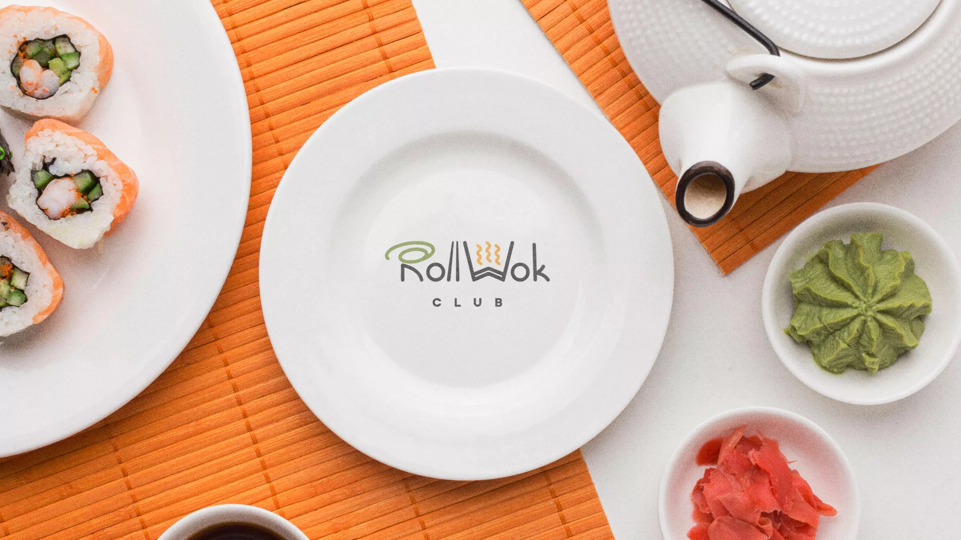 Разработка логотипа и фирменного стиля суши-бара «Roll Wok Club» в Ковылкино
